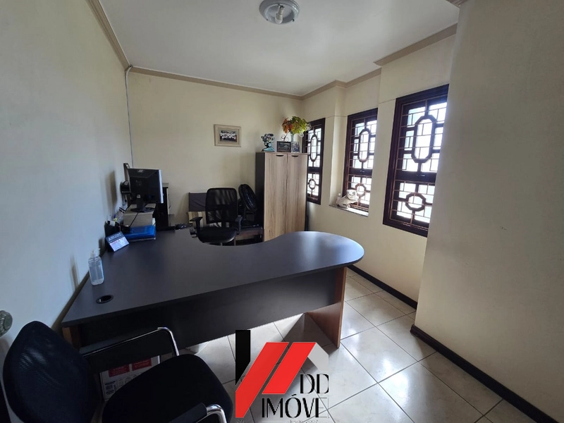 CASA DE ESQUINA EM DOIS TERRENOS GRANDES!!: 6ª foto da galeria de imagens do imóvel