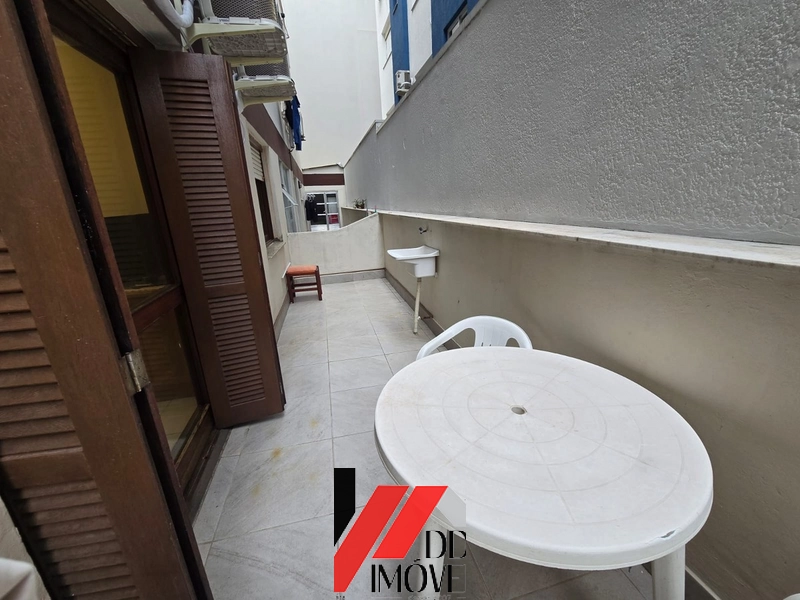 APARTAMENTO REPAGINADO A 3 QUADRAS DO MAR!!!: 15ª foto da galeria de imagens do imóvel
