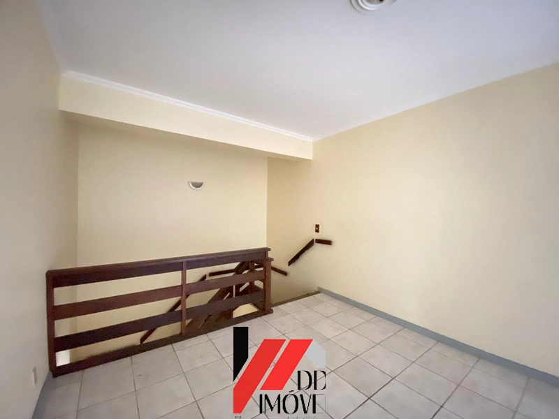 SOBRADO AMPLO EM ÓTIMA LOCALIZAÇÃO A VENDA!!!: 7ª foto da galeria de imagens do imóvel