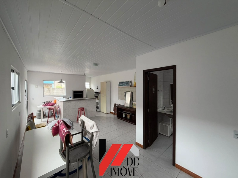 CASA COM PISCINA PERTINHO DO MAR!!: 3ª foto da galeria de imagens do imóvel