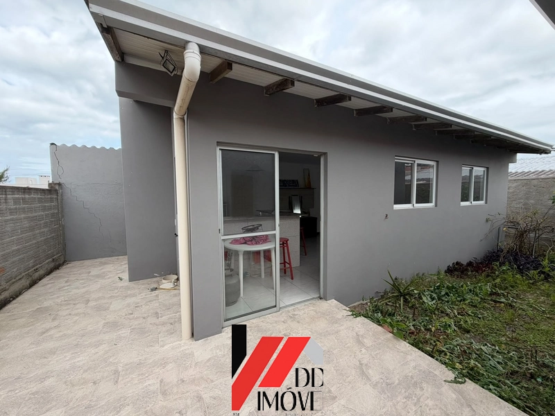 CASA COM PISCINA PERTINHO DO MAR!!: 2ª foto da galeria de imagens do imóvel