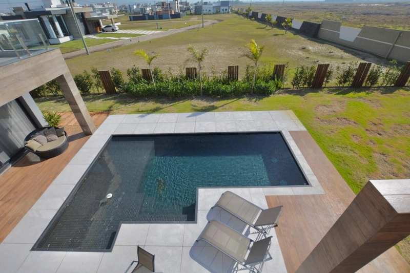 EXCELENTE RESIDÊNCIA