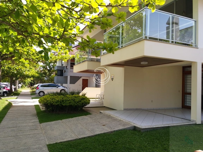 Casa a venda AV dos Salmoes em Jurere internacional: 3ª foto da galeria de imagens do imóvel