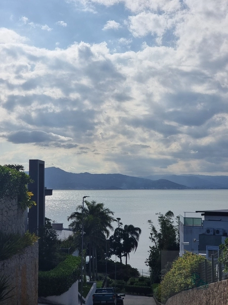 Casa residencial a venda condominio fechado Cacupé: 3ª foto da galeria de imagens do imóvel