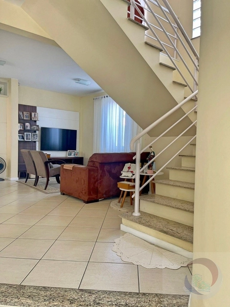 Casa residencial a venda no bairro Carianos: 5ª foto da galeria de imagens do imóvel