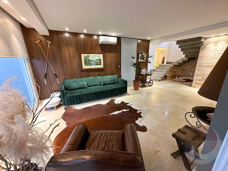 Casa residencial a venda no bairro Campeche Itararé: 1ª foto da galeria de imagens do imóvel