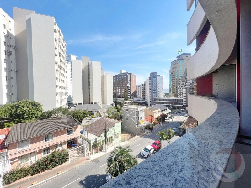 Apartamento a venda próximo ao Shopping beira mar e praça Celso Ramos: 2ª foto da galeria de imagens do imóvel