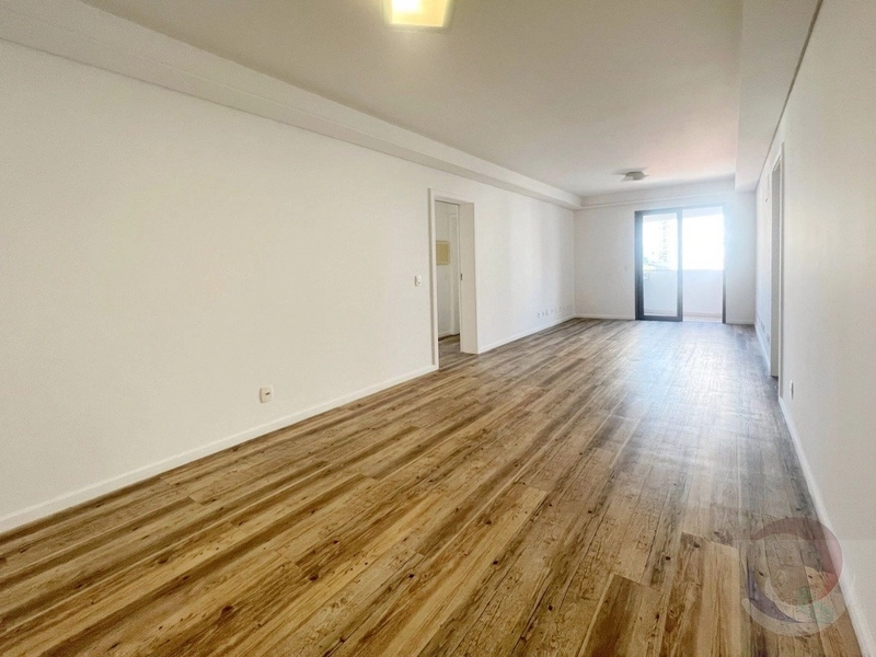 Apartamento a venda próximo ao Shopping beira mar e praça Celso Ramos: 3ª foto da galeria de imagens do imóvel