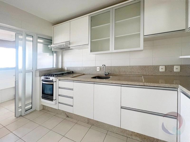 Apartamento a venda próximo ao Shopping beira mar e praça Celso Ramos: 12ª foto da galeria de imagens do imóvel