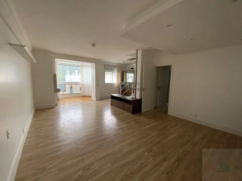 Apartamento duplex a venda perto celesc, udesc no Itacorubi: 1ª foto da galeria de imagens do imóvel