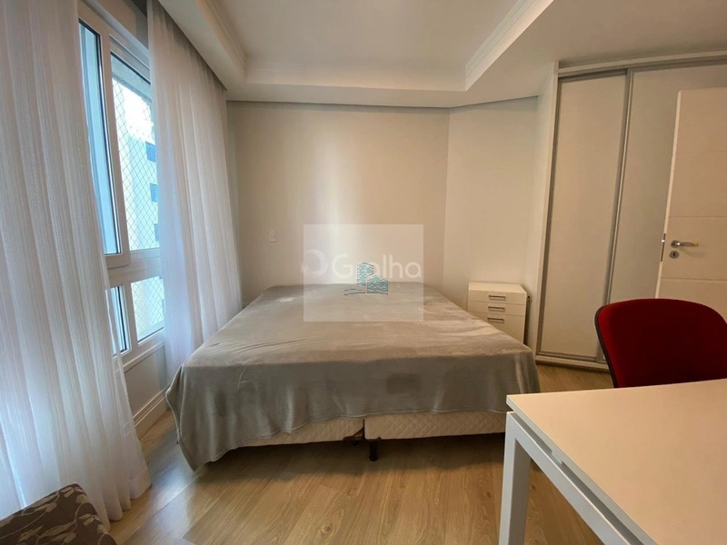 Apartamento de 221m² com 3 suítes na Agronômica: 16ª foto da galeria de imagens do imóvel