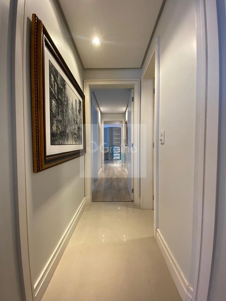 Apartamento de 221m² com 3 suítes na Agronômica: 13ª foto da galeria de imagens do imóvel