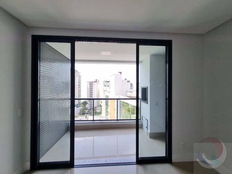 Apartamento a venda na Agronômica perto woa beira mar Celimontana: 1ª foto da galeria de imagens do imóvel