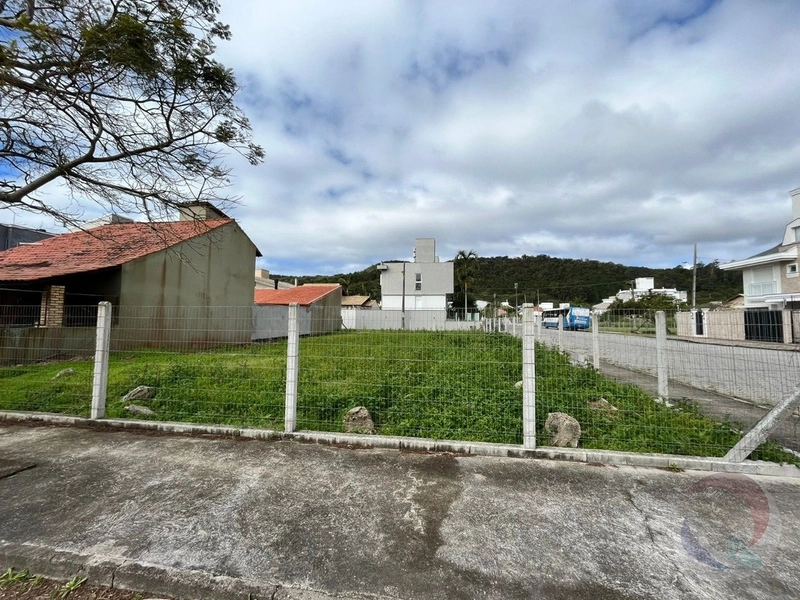 Terreno a venda Jurere em Florianópolis: 4ª foto da galeria de imagens do imóvel