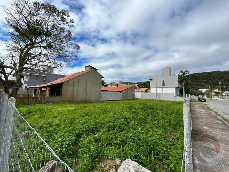 Terreno a venda Jurere em Florianópolis: 2ª foto da galeria de imagens do imóvel