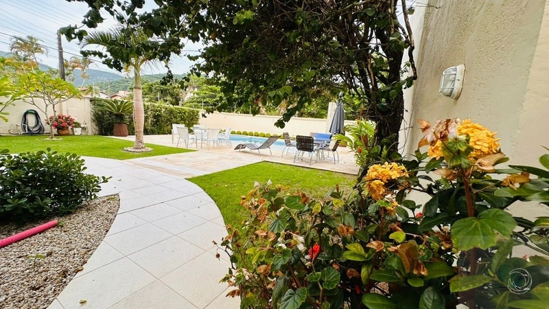 Casa residencial no Córrego Grande: 3ª foto da galeria de imagens do imóvel