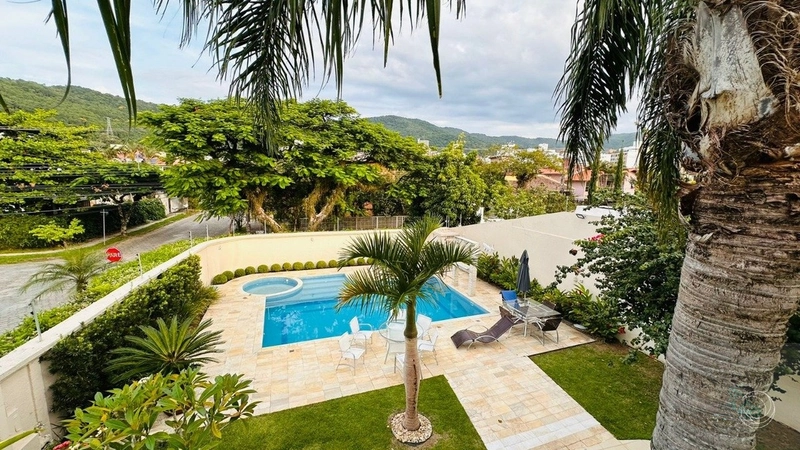Casa residencial no Córrego Grande: 2ª foto da galeria de imagens do imóvel