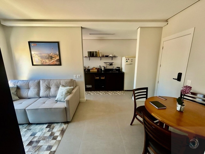 Apartmento a venda perto praia do meio em Coqueiros: 2ª foto da galeria de imagens do imóvel