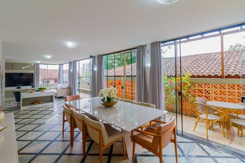 Casa alto padrão Agronômica perto do WOA: 12ª foto da galeria de imagens do imóvel
