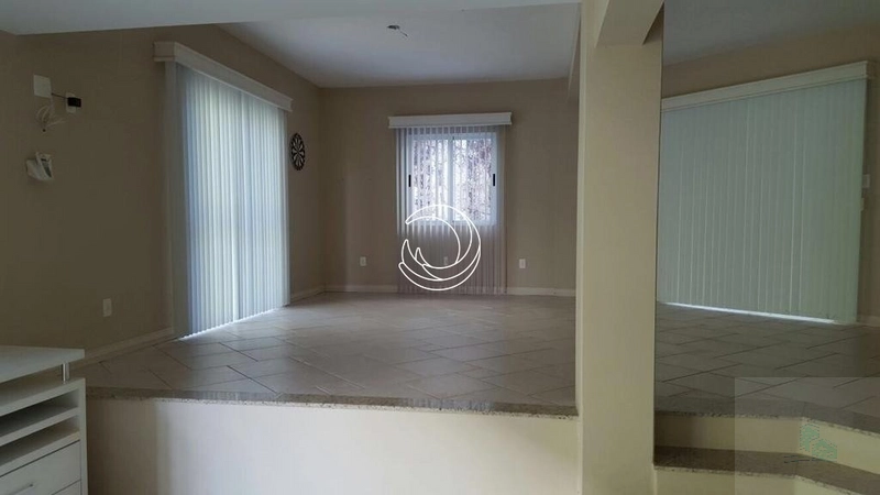Casa com 4 dormitórios e 3 suítes em Florianópolis: 21ª foto da galeria de imagens do imóvel
