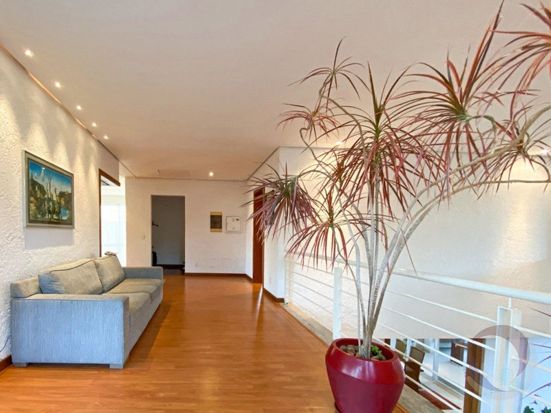 Casa de luxo com 5 dormitórios e 4 suítes em Florianópolis: 44ª foto da galeria de imagens do imóvel
