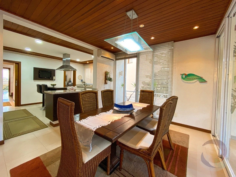 Casa de luxo com 5 dormitórios e 4 suítes em Florianópolis: 43ª foto da galeria de imagens do imóvel