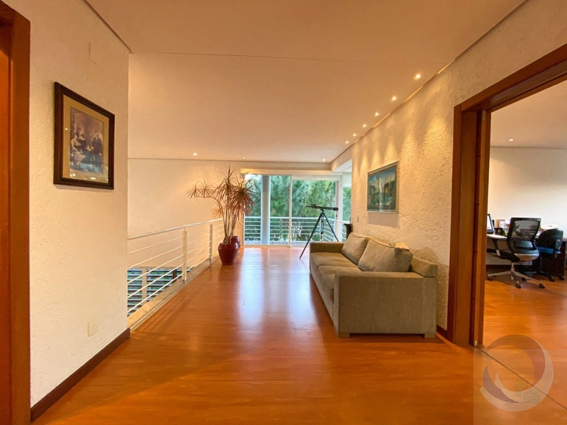 Casa de luxo com 5 dormitórios e 4 suítes em Florianópolis: 17ª foto da galeria de imagens do imóvel