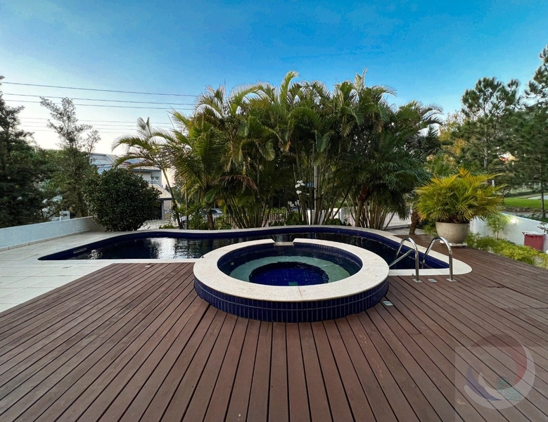 Casa de luxo com 5 dormitórios e 4 suítes em Florianópolis: 5ª foto da galeria de imagens do imóvel