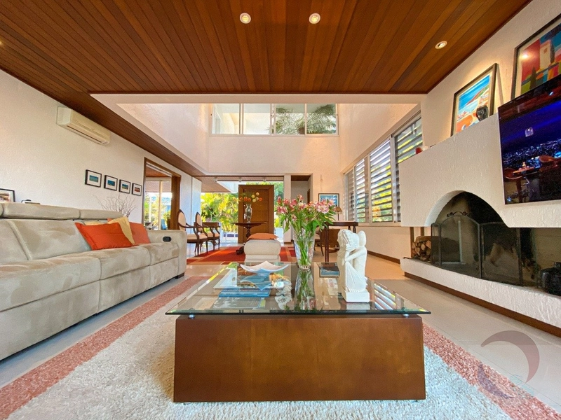 Casa de luxo com 5 dormitórios e 4 suítes em Florianópolis: 52ª foto da galeria de imagens do imóvel
