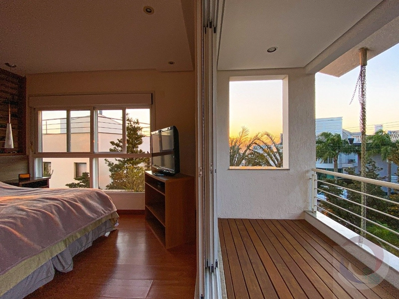 Casa de luxo com 5 dormitórios e 4 suítes em Florianópolis: 47ª foto da galeria de imagens do imóvel