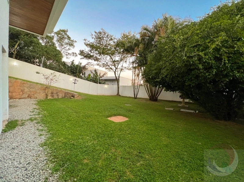 Casa de luxo com 5 dormitórios e 4 suítes em Florianópolis: 26ª foto da galeria de imagens do imóvel