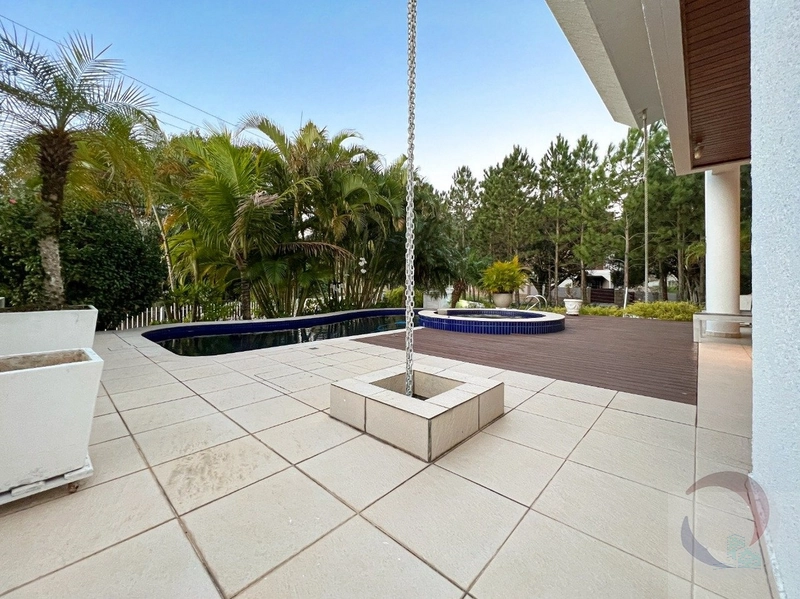 Casa de luxo com 5 dormitórios e 4 suítes em Florianópolis: 41ª foto da galeria de imagens do imóvel