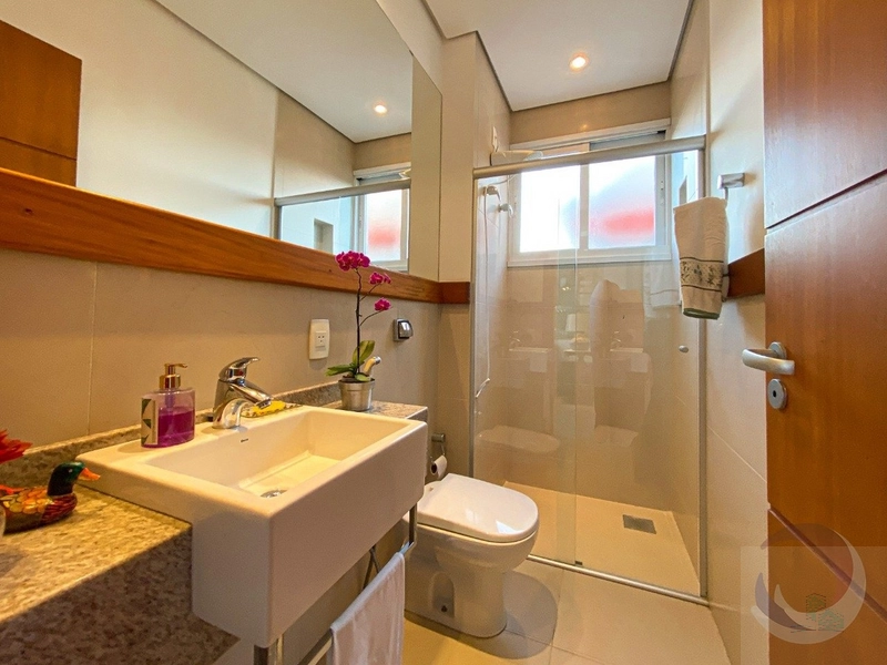 Casa de luxo com 5 dormitórios e 4 suítes em Florianópolis: 20ª foto da galeria de imagens do imóvel