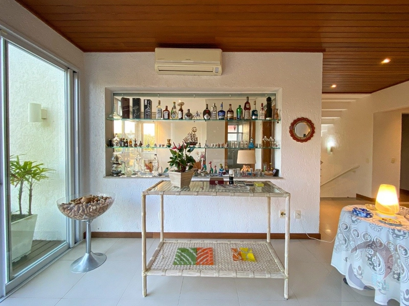 Casa de luxo com 5 dormitórios e 4 suítes em Florianópolis: 12ª foto da galeria de imagens do imóvel