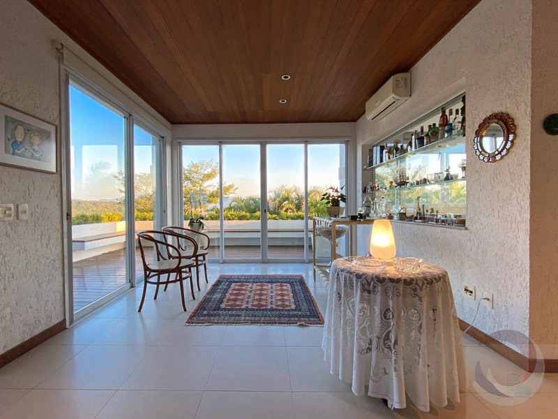 Casa de luxo com 5 dormitórios e 4 suítes em Florianópolis: 50ª foto da galeria de imagens do imóvel