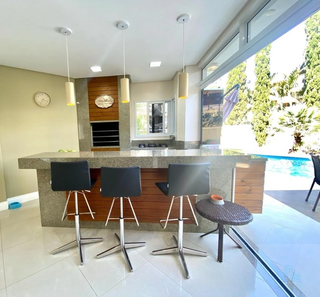 Casa de Luxo em Jurerê Internacional - 5 Dormitórios - Venda: 2ª foto da galeria de imagens do imóvel