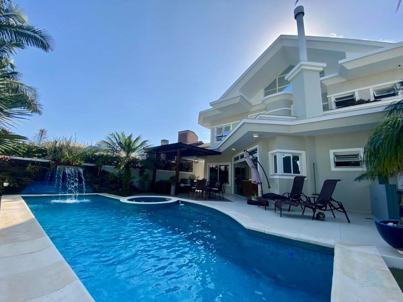 Casa de Luxo em Jurerê Internacional - 5 Dormitórios - Venda: 1ª foto da galeria de imagens do imóvel