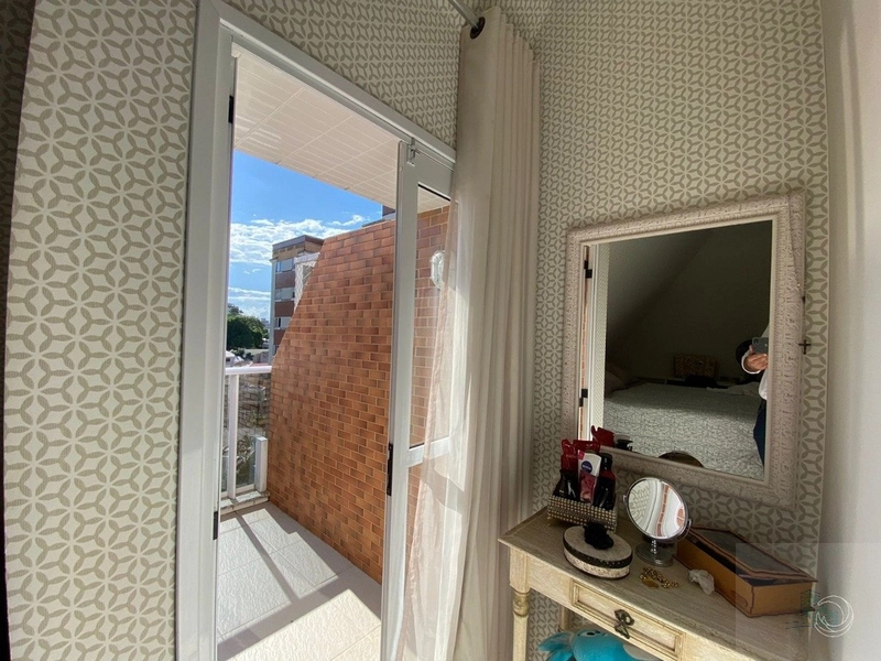 Duplex para venda tem 121 metros quadrados com 3 quartos em Córrego Gr: 12ª foto da galeria de imagens do imóvel