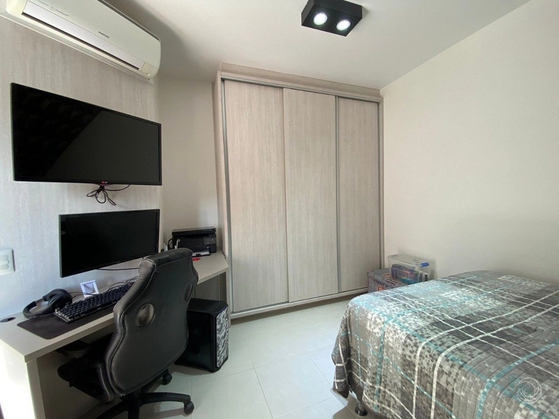 Duplex para venda tem 121 metros quadrados com 3 quartos em Córrego Gr: 9ª foto da galeria de imagens do imóvel