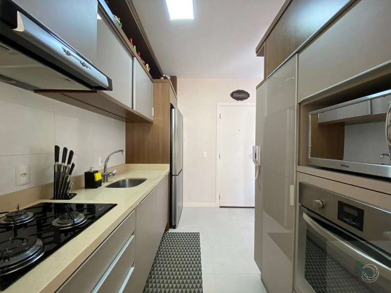 Duplex para venda tem 121 metros quadrados com 3 quartos em Córrego Gr: 7ª foto da galeria de imagens do imóvel