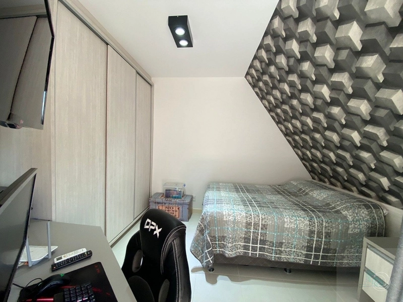 Duplex para venda tem 121 metros quadrados com 3 quartos em Córrego Gr: 8ª foto da galeria de imagens do imóvel