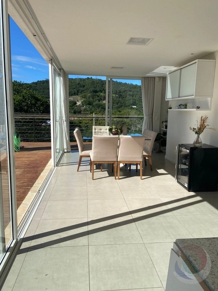 Casa de Luxo em Roland Garros - Florianópolis: 3ª foto da galeria de imagens do imóvel