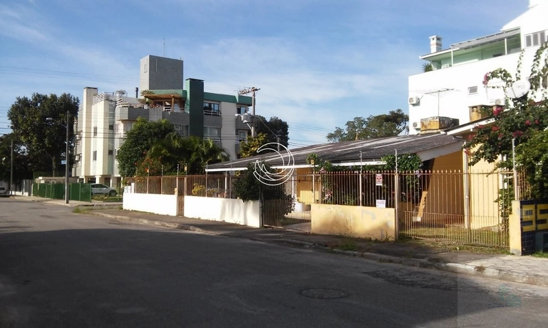 Lote/Terreno para venda com 450 metros quadrados em Canasvieiras - Flo: 2ª foto da galeria de imagens do imóvel