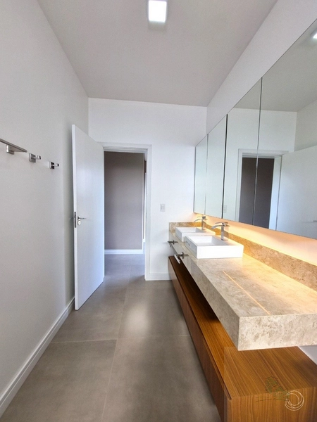 Casa à venda em Florianópolis, Bairro Cachoeira Do Bom Jesus: 2ª foto da galeria de imagens do imóvel