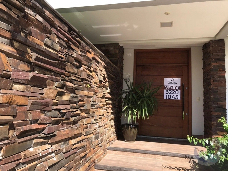 Casa à venda em Florianópolis - Roland Garros: 3ª foto da galeria de imagens do imóvel