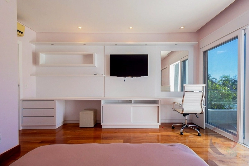Casa para venda possui 728 metros quadrados com 7 quartos: 32ª foto da galeria de imagens do imóvel