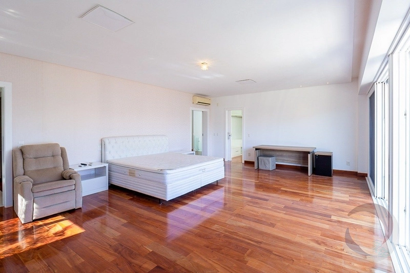 Casa para venda possui 728 metros quadrados com 7 quartos: 109ª foto da galeria de imagens do imóvel