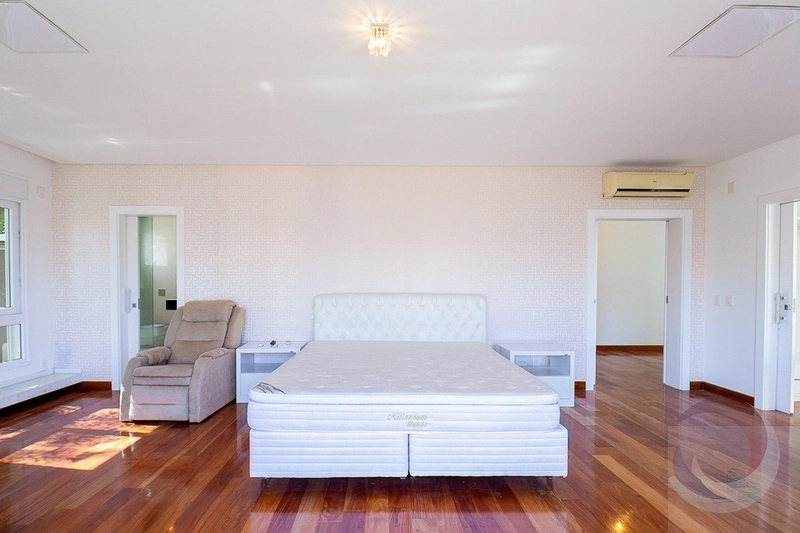 Casa para venda possui 728 metros quadrados com 7 quartos: 43ª foto da galeria de imagens do imóvel