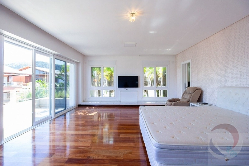 Casa para venda possui 728 metros quadrados com 7 quartos: 5ª foto da galeria de imagens do imóvel