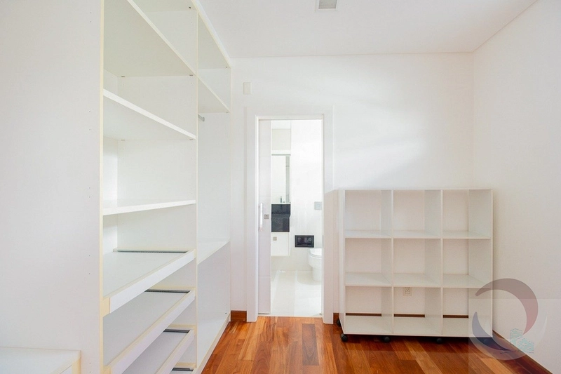Casa para venda possui 728 metros quadrados com 7 quartos: 7ª foto da galeria de imagens do imóvel